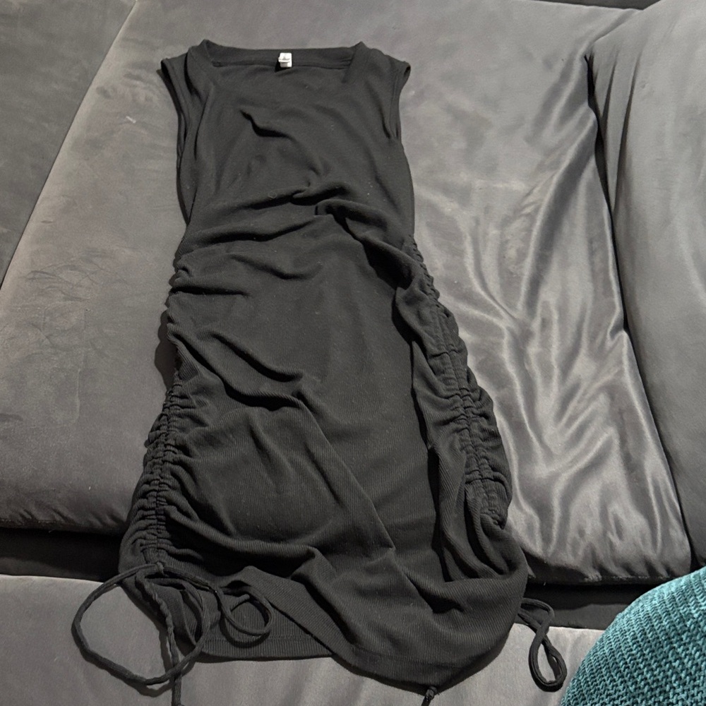 Black Ruched Sleeveless Dress